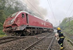 火车晚点爆料视频大全集,揭秘全国各大铁路站现场爆料视频大全
